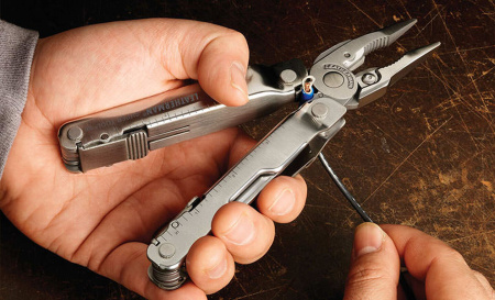 Мультитул Super Tool 300, 19 инструментов, 11,5 см (black; чехол нейлон)